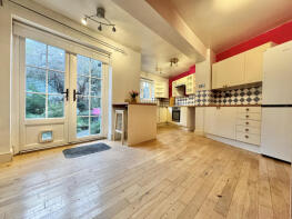 Flat A, 2, Vale Road, Tottenham, London N4 1PZ