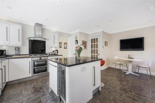 Kitchen/Dining Area