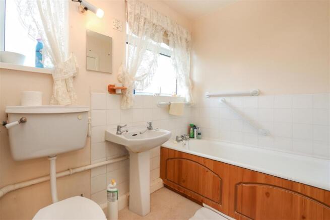 Bathroom.jpg