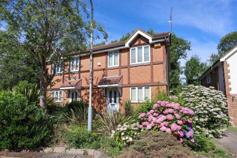 Ivybridge Close, Hillingdon, UB8