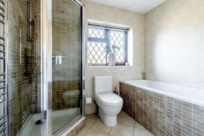 8434024-interior42.jpg