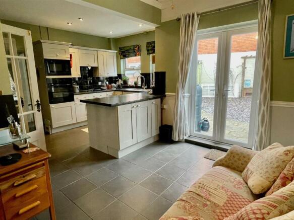 Kitchen..jpg