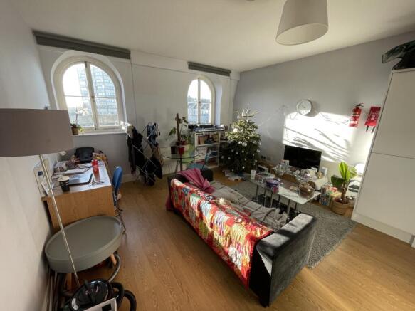 392E2AF9-E498-4EAD-945F-53B856E396FF