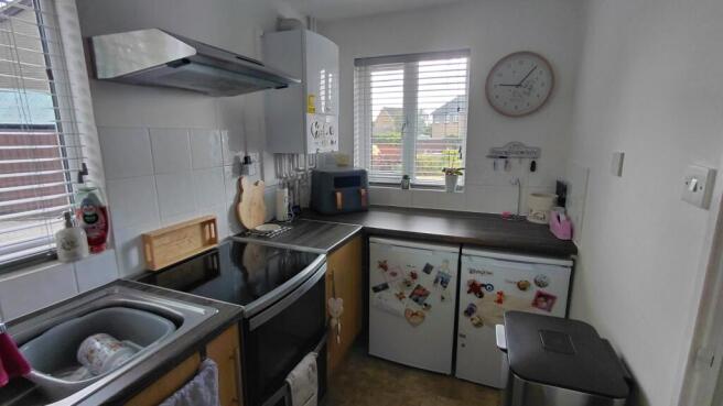 65 Glenmore kitchen