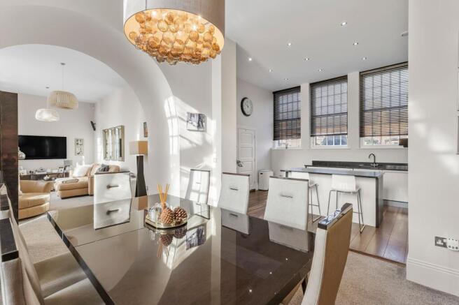 4 bed Terraced for sale Image 7