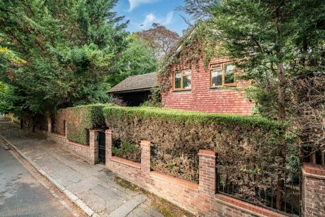 Castleleigh Court, London, EN2