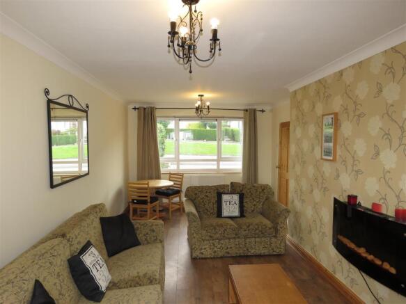 Living/ dining room