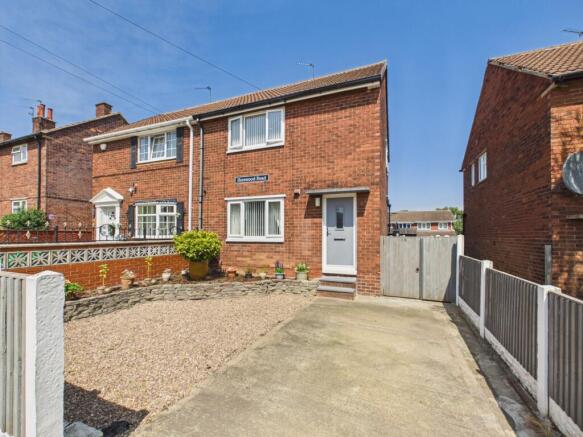 2 bed Semi-Detached for sale in wakefield