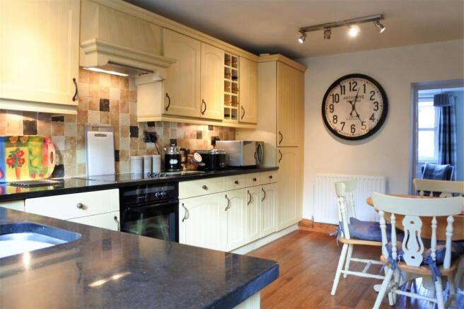KITCHEN DINER