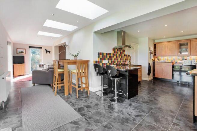 kitchen/family...