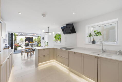 Eaton Crescent, Swansea, SA1 4QJ