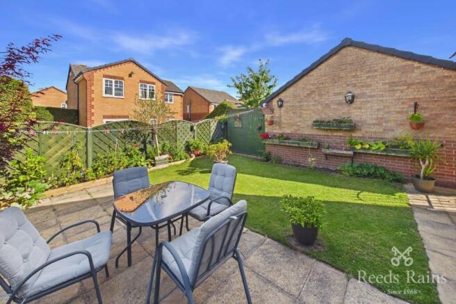 4 bed Detached for sale Image 5