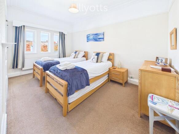 3 bed Semi-Detached for sale Image 10