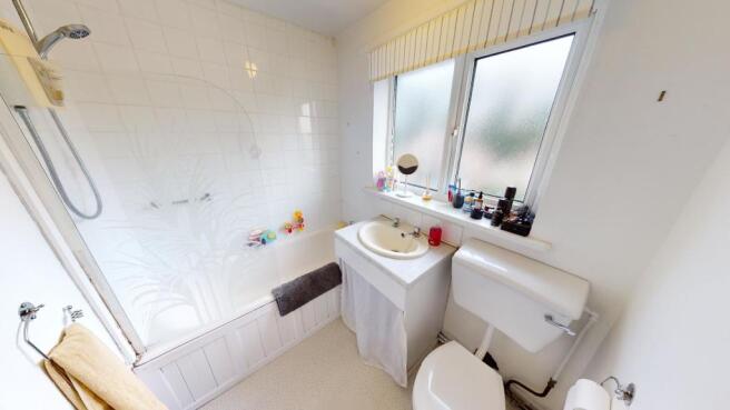 Stanley Avenue Bathroom
