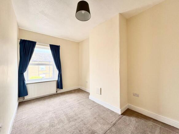 2 bed Terraced for sale Image 8