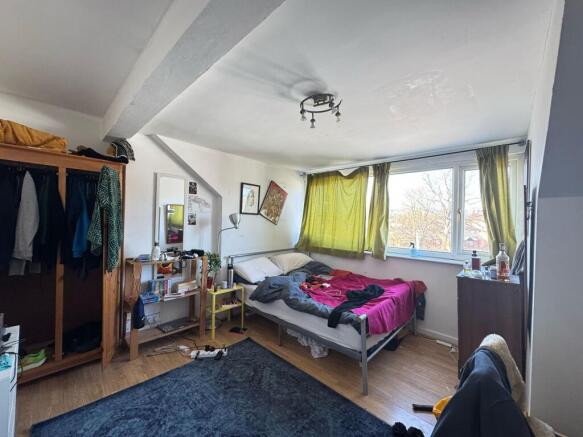 5 bed Terraced to rent Image 5