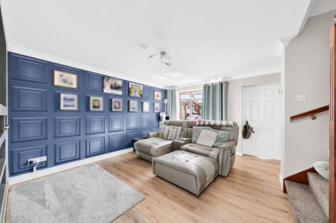 3 bed Semi-Detached for sale Image 8