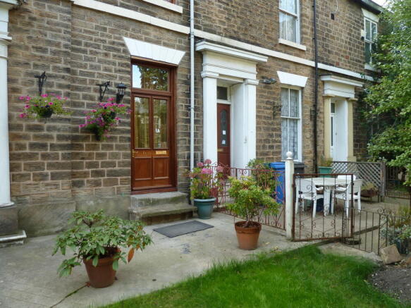 3 bed Terraced to rent Image 11