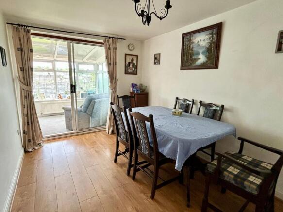 4 bed Detached for sale Image 4