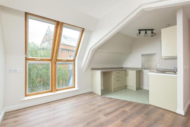1 bed Apartment to rent Image 8
