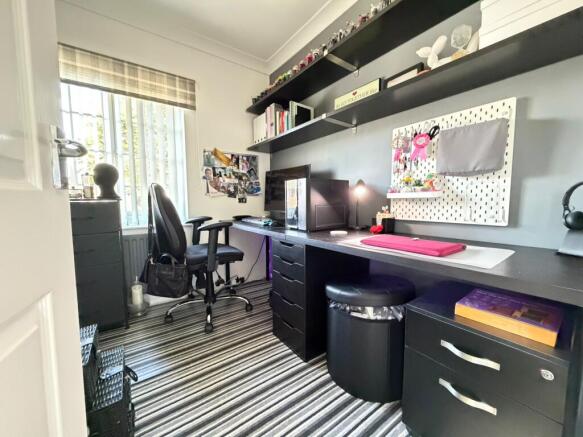3 bed Semi-Detached for sale Image 5