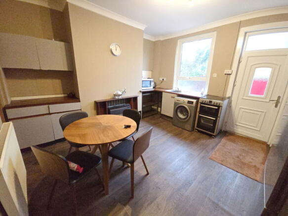 3 bed Terraced for sale Image 6