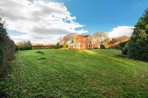 Wakefield Road, Rothwell Haigh, LS26