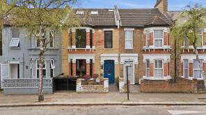 70, Scotts Road, London E10 6LW