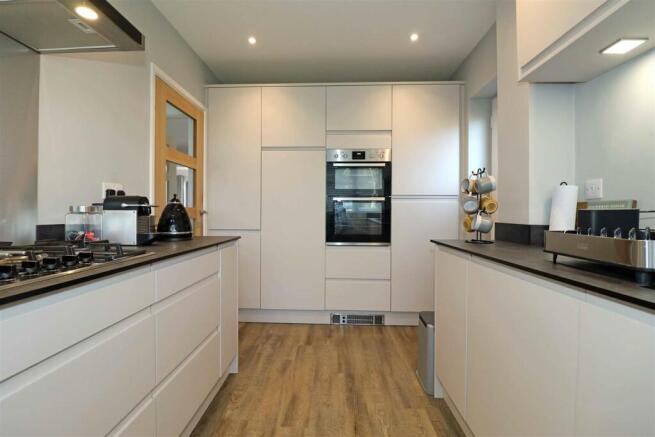 Modern Fitted Kitchen