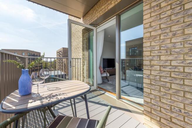 Lampton 1 bed Balcony - April