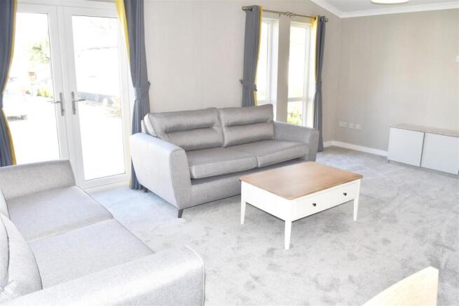 2 bed Park Home for sale Image 9