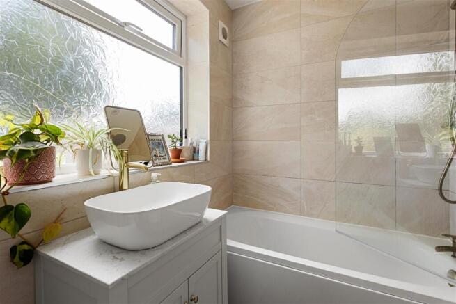 2 bed Semi-Detached for sale Image 11
