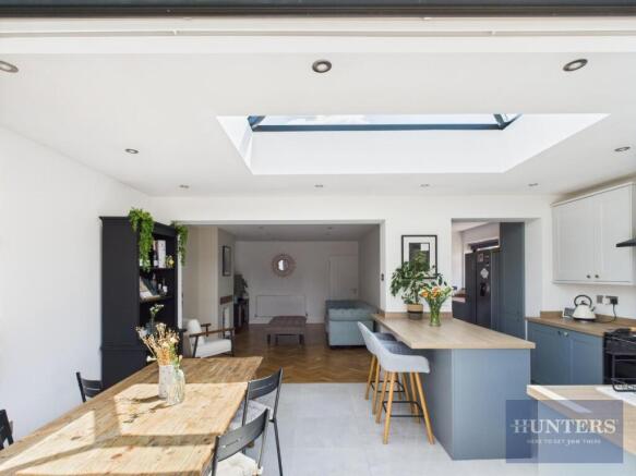 Kitchen / Dining Area
