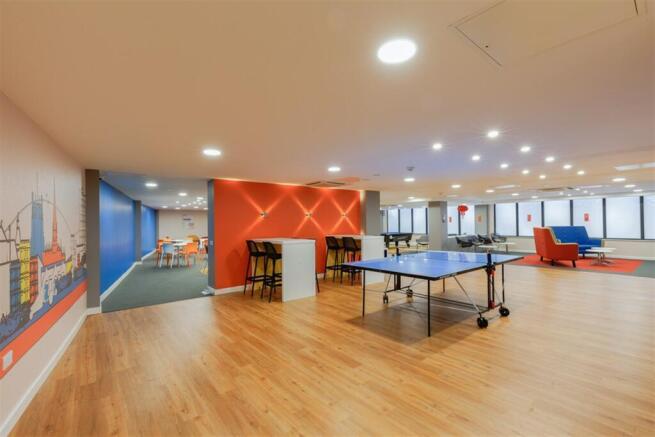 Studio to rent Image 9