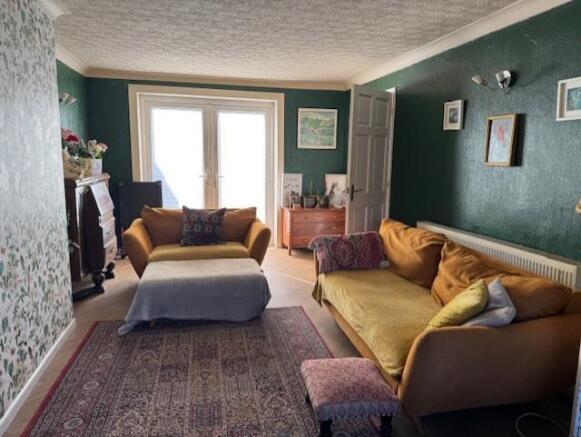 Shirley lounge 2.jpg