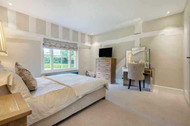 8608560-interior28.jpg