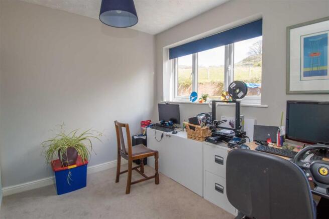 GAMES ROOM/HOME OFFICE