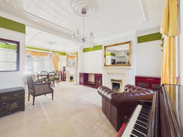 3 bed Terraced for sale Image 4