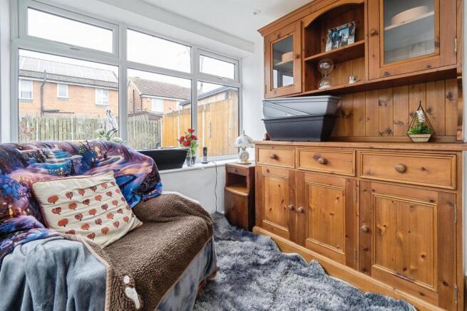 4 bed Detached for sale Image 7