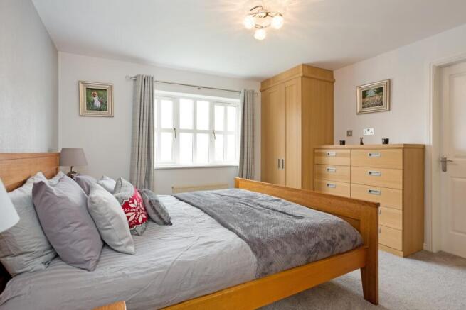 15 Hopkins Way 29...