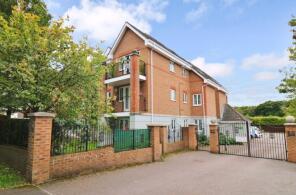 Flat 8, Ascot Place, Wildern Lane, Southampton SO30 4DH