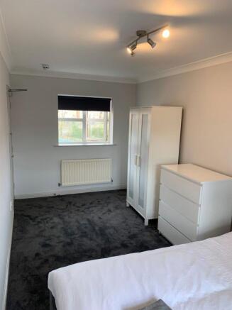 1 bed House Share to rent Image 4