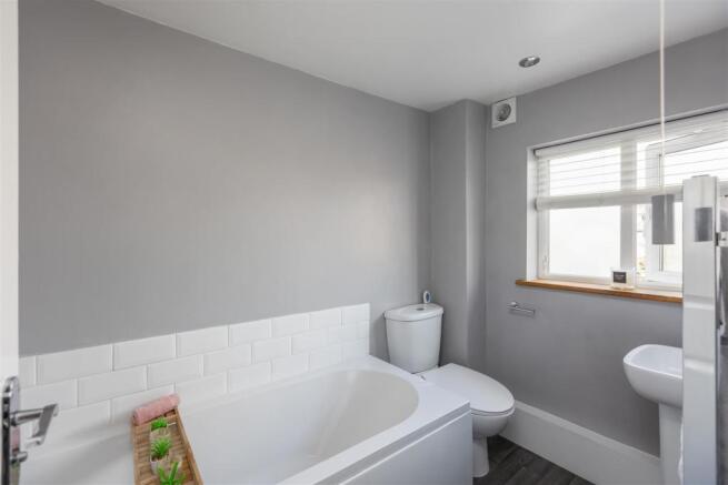 Beverley Road 31-Bathroom A.jpg