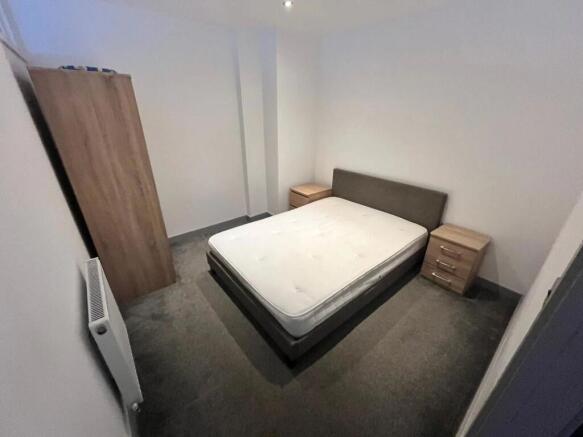 1 bed Flat to rent Image 4