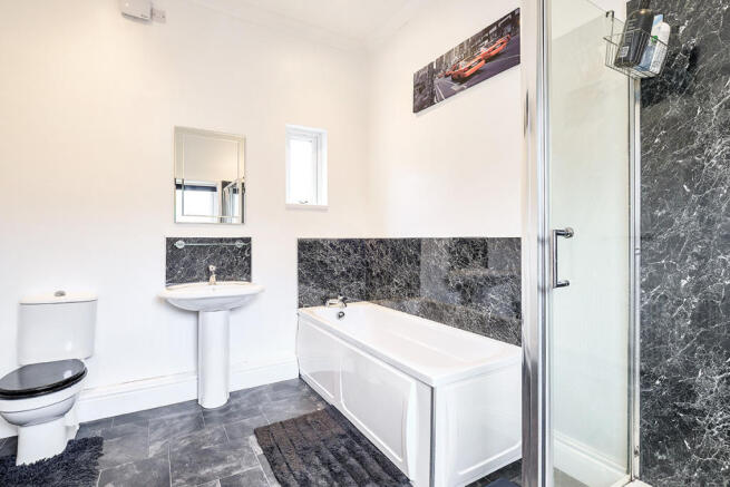 Bath/Shower Room