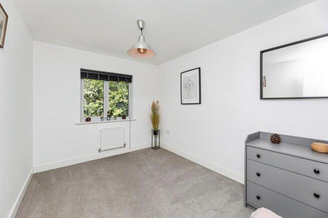 3 bed Town House for sale Image 8