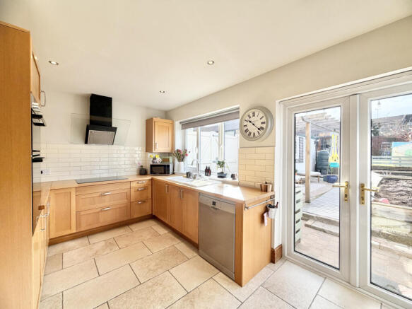 Park Lane, Allerton Bywater, WF10 photo 4