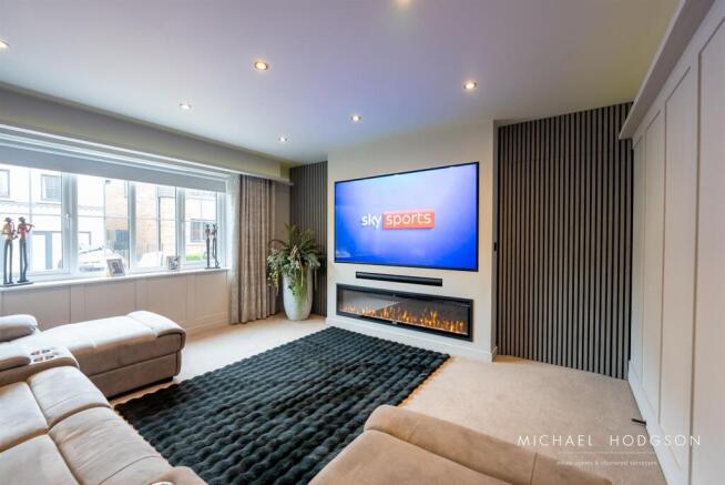 72, Leighfield Drive-05.jpg