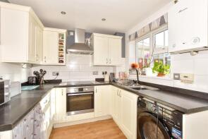 23, Manor Farm Close, Hythe CT21 4EG