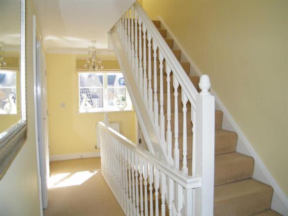 FIRST FLOOR LANDING